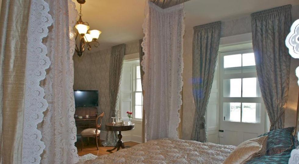 Maplehurst Manor Brockville Quarto foto