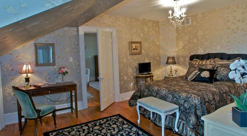 Maplehurst Manor Brockville Quarto foto
