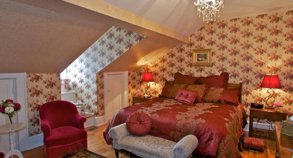Maplehurst Manor Brockville Quarto foto